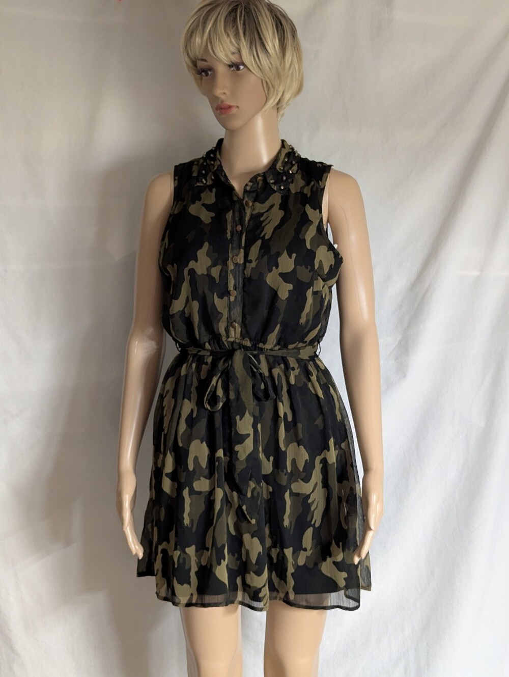 Dizzire Sleeveless Camouflage Elastic Tie-Waist Dress - Black/Olive Sz M Studs